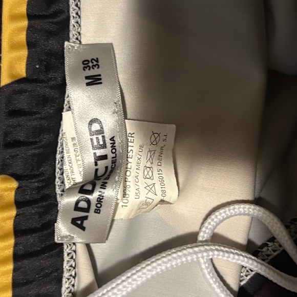 Addicted men’s swim briefs - Picture 3 of 3